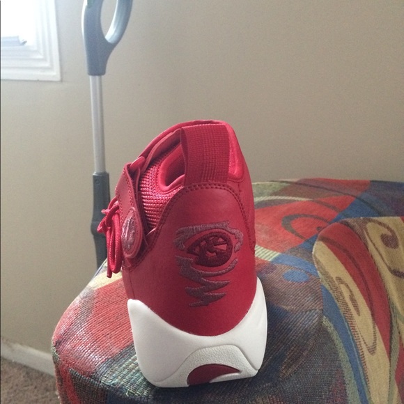 Shoes - Picture 4 of 5